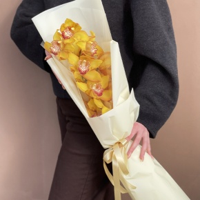 Букет из желтой орхидеи в Пущино