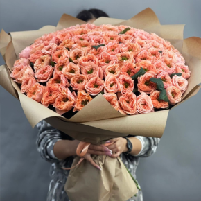 Букет "Персик" из 101 махровой розы Риджентс парк (60 см) в Пущино