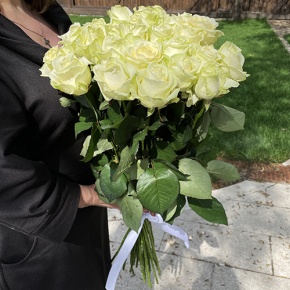 Букет из 21 белой розы (70 см) в Пущино