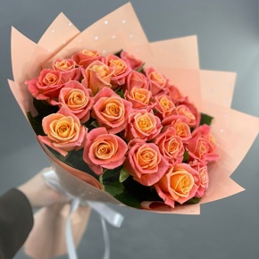 Букет из 25 роз Мисс Пигги (50 см) в Пущино