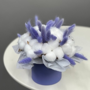 Композиция в шляпной коробке мини из хлопка и лагуруса в Пущино