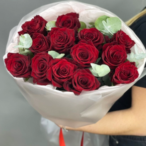 Букет из 13 роз Эквадор Эксплорер (60 см) в Пущино