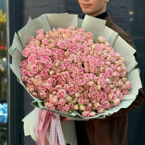 Букет из 101  нежно -розовой кустовой розы (70 см) в Пущино