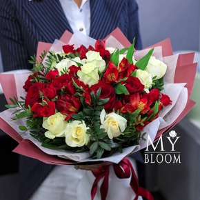 Букет "Делакруа" из роз и альстромерии в Пущино