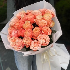 Букет из 23 пионовидных роз Эквадор сорта Кахала (60см) в Пущино