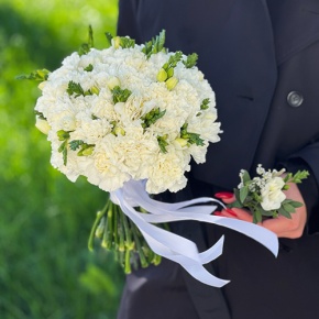 Свадебный букет из диантусов и ароматных фрезий в Пущино