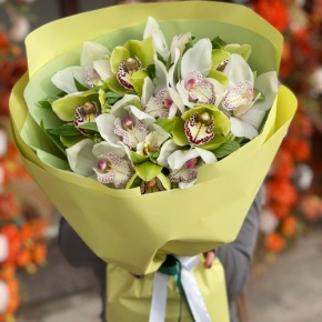 Букет "Бруклин" из орхидей и альстромерий в Пущино