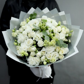 Букет "Маскарпоне" из роз, диантусов, эустом и гиперикума в Пущино