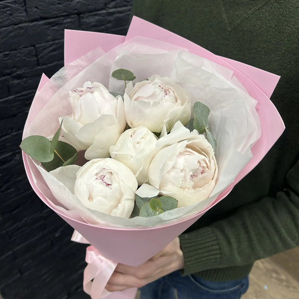 Букет из 5 пионов Одиле "Пломбир" в Пущино