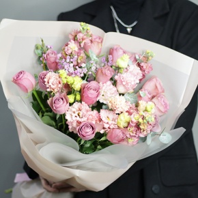 Букет "Крем сода" из роз, эустом и хамелациума в Пущино