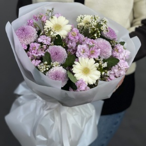 Букет "Мечты сбываются" из хризантем Момоко, ароматных маттиол, хамелациума и гербер в Пущино