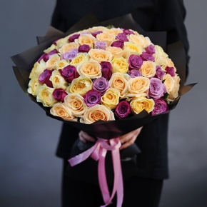 Букет "Стиль" из 75 роз микс (40 см) в Пущино