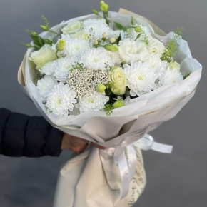 Букет "Меланхолия" из роз и хризантем в Пущино