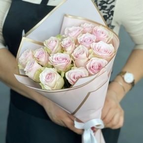 Букет из 15 пудровых роз Кения (40 см) в Пущино