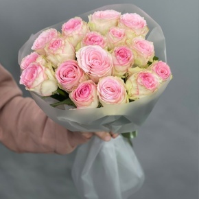Букет из 17 роз Кения (40 см) в Пущино