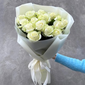 Букет "Умка" из 15 белых роз (50 см) в Пущино