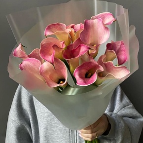 Букет из 13 нежных калл в Пущино