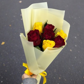 Букет из 7 Кенийских роз (40 см) в Пущино