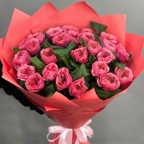 Букет из 25 махровых пионовидных роз Риджентс парк  (70 см) в Пущино