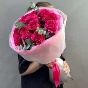 Букет из 13 малиновых роз Эквадор Пинк Флоид (60 см) в Пущино