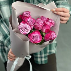 Букет "Сесилия" из 9 фиолетовых роз кения (40 см) в Пущино