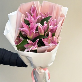 Монобукет из 9 ароматных розовых лилий в Пущино