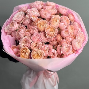 Букет из 35 кустовых пионовидных роз Джульетта (60 см) в Пущино